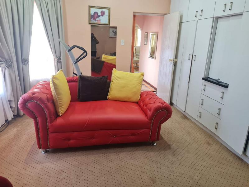 5 Bedroom Property for Sale in Southernwood Eastern Cape